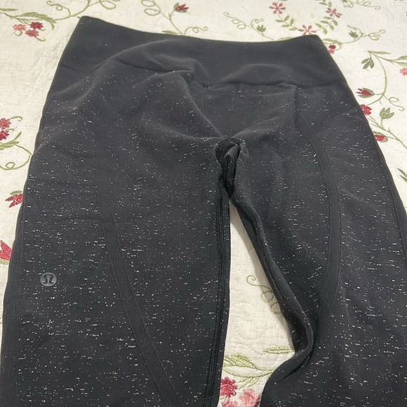 Lululemon Free To Flow 7/8 Tight Black / White Sz 10 - Picture 14 of 14